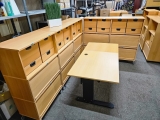 Rudens Akcija cena 179euro ar PVN. Elektriski augstumā regulējams - ergonomiskais galds Edsbyn no Zviedrijas.  Galda virsma 80x160cm. Pacelšanās augstums no 70-120cm. Galda celtspēja 125kg. Zviedru galds ir ļoti stabīls un arī pasmags, katra kāja ir aprīkota ar elektro motoru. Virsmu var mainīt. Pieejami daudz šādu galdu mēbeļu veikalā Zviedrumēbeles - Rīga, Ādmiņu 4 no 10-18.
